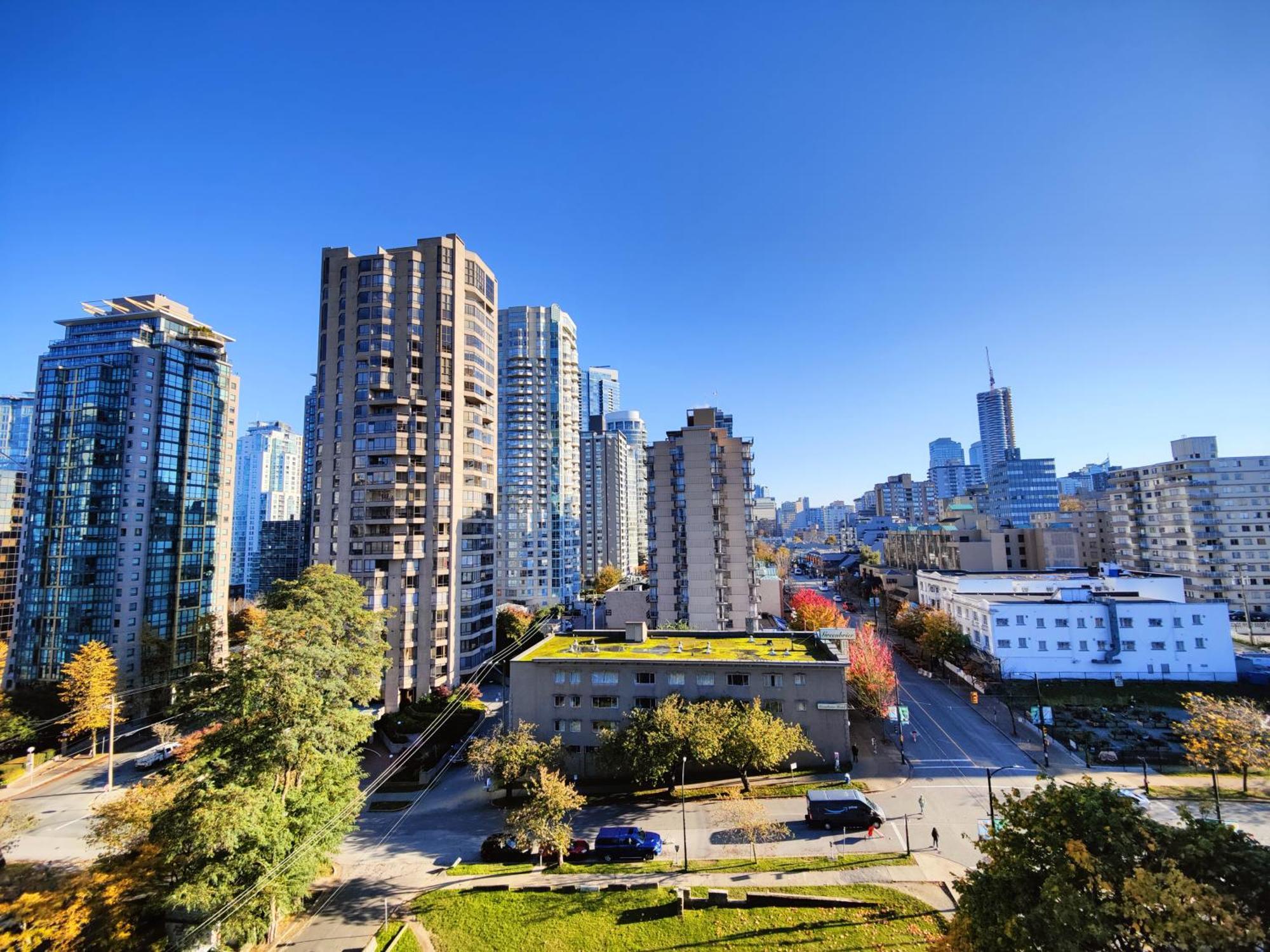 Divya Sutra Suites On Robson Downtown Vancouver Exterior foto