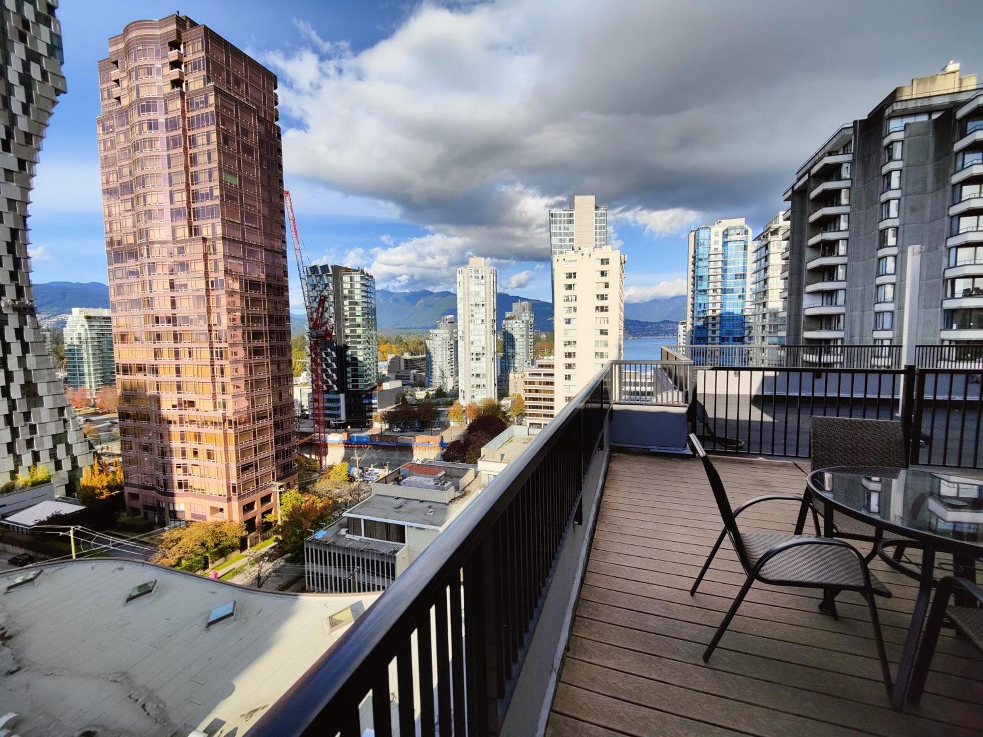 Divya Sutra Suites On Robson Downtown Vancouver Exterior foto